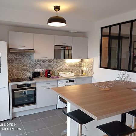 Superbe Appartement Avec Balcon Filant Cenon Exterior photo